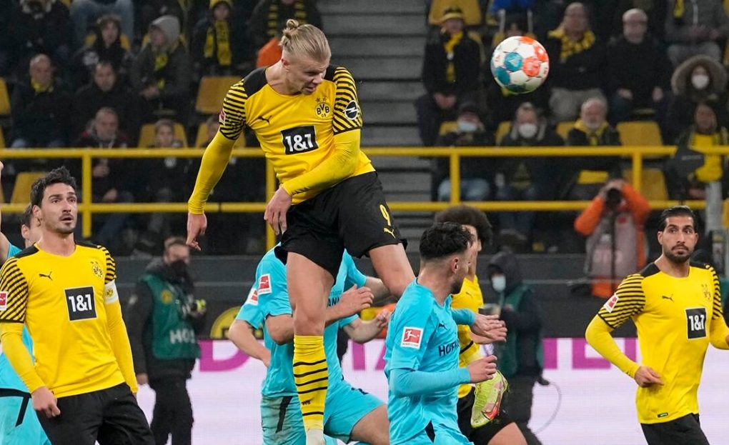 Bundesliga: Erling Haaland vedie Dortmund k víťazstvu 3:0 nad Greutherom Furthom

